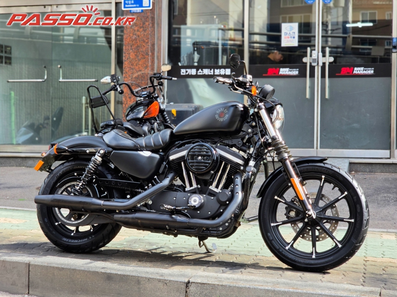 Harley-Davidson 아이언 883