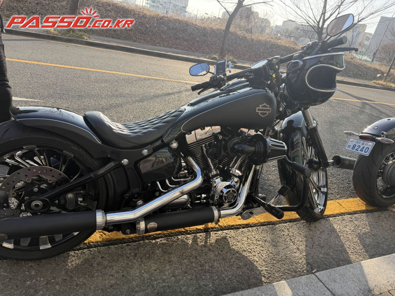 Harley-Davidson 브레이크아웃