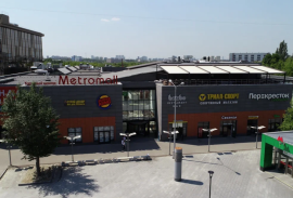 Стрит Ритейл Купить в Торговом Центре Метромолл
