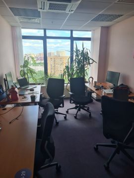 Аренда Офиса  1140 м2 в Бизнес-Центре 