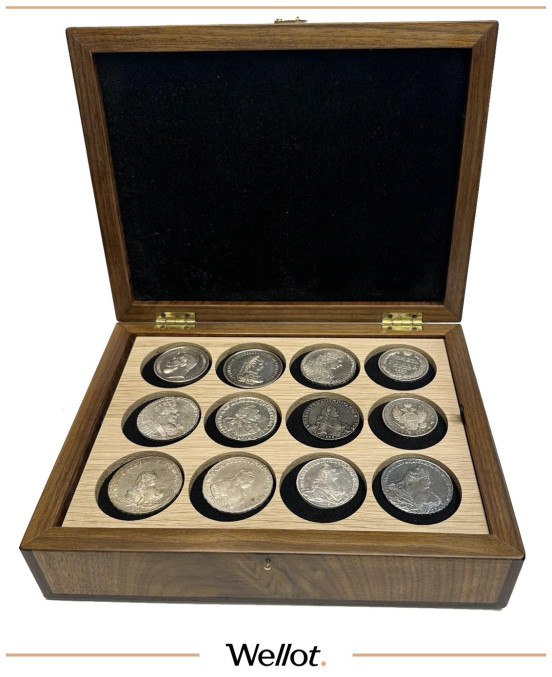 Изображение лота Мюнцкабинет из натурального дерева