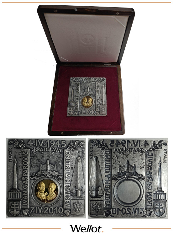 Изображение лота Плакета 2010 Иван Гашпарович - Дмитрий Медведев Словакия UNC