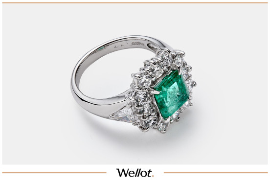 Кольцо с Изумрудом и Бриллиантами