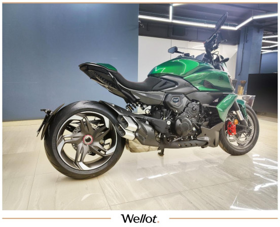Изображение лота 2024 Ducati Diavel for Bentley