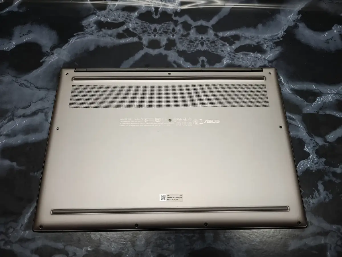 Дизайн ASUS Zenbook S 14