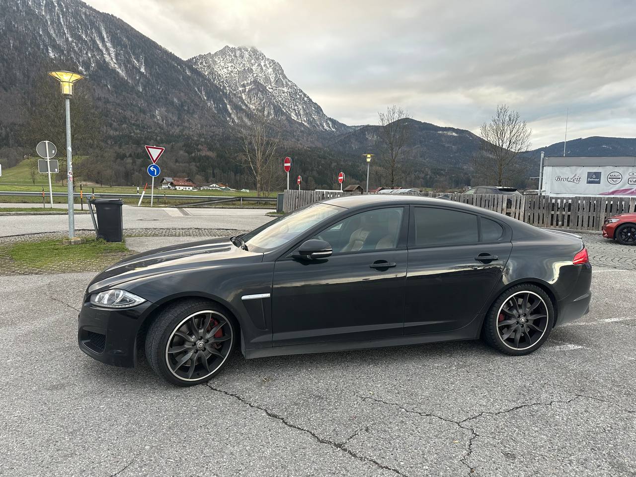 Jaguar XFR - миниатюра 4