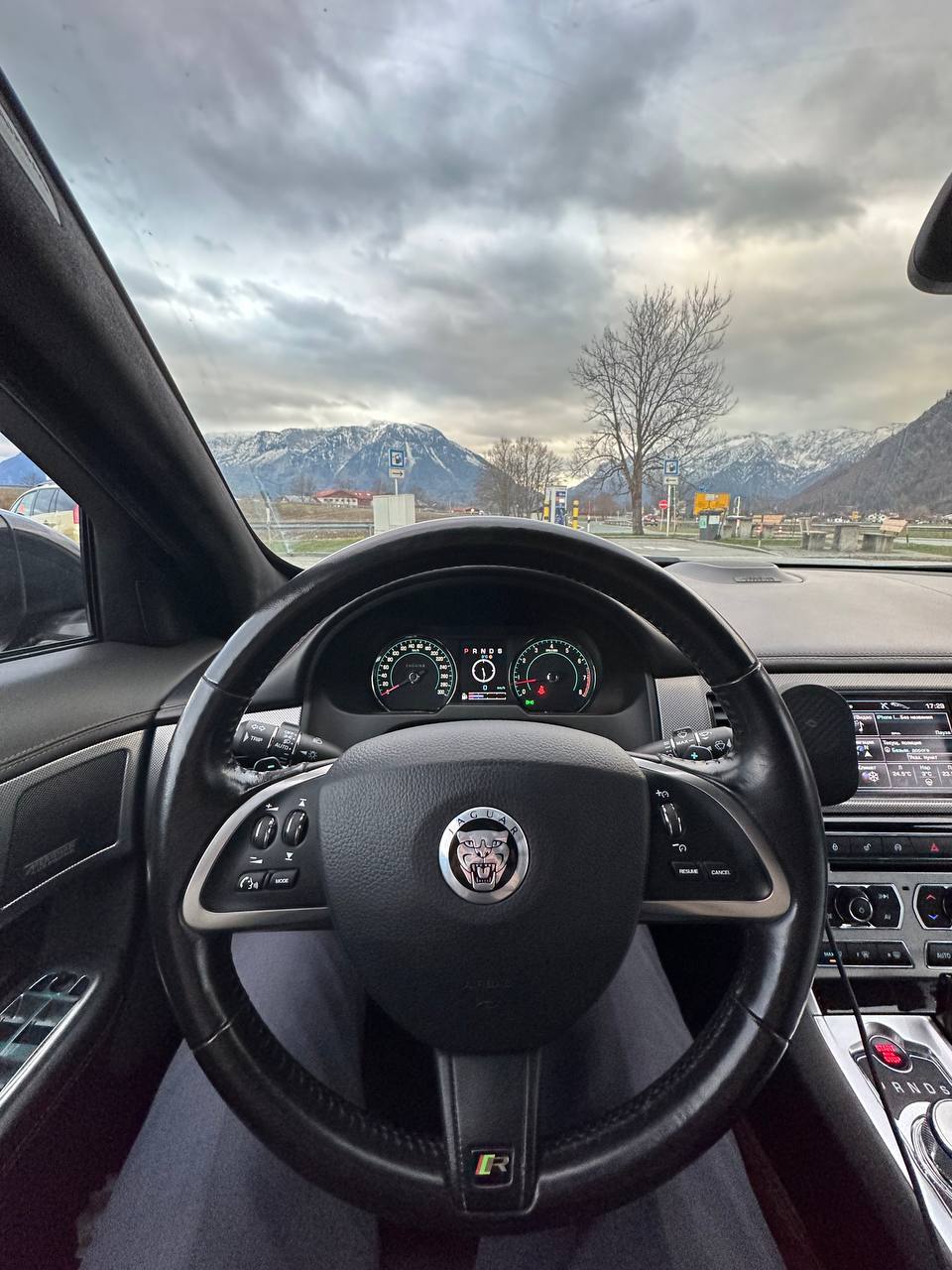 Jaguar XFR - миниатюра 5