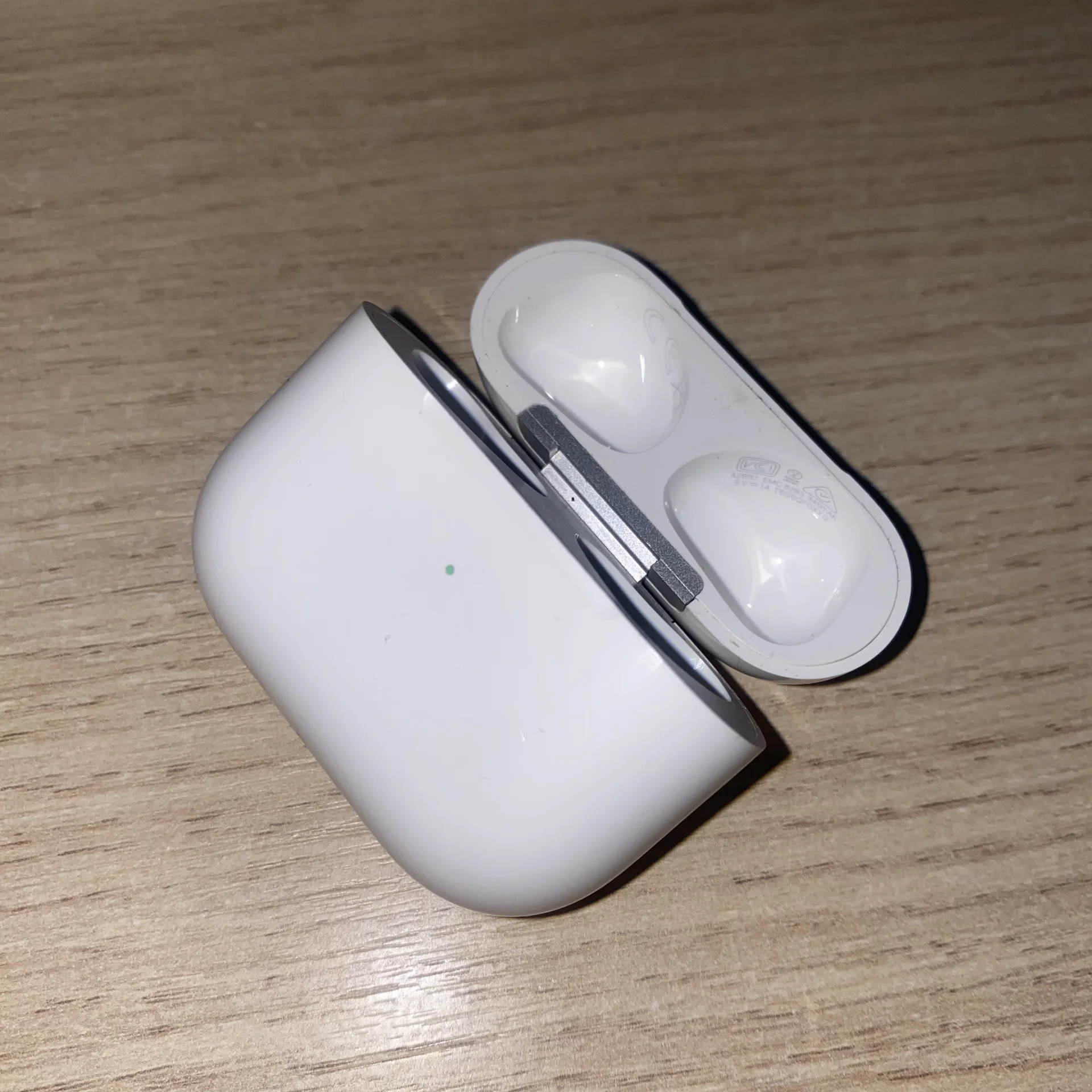 Кейс от Apple AirPods 3 - миниатюра 3