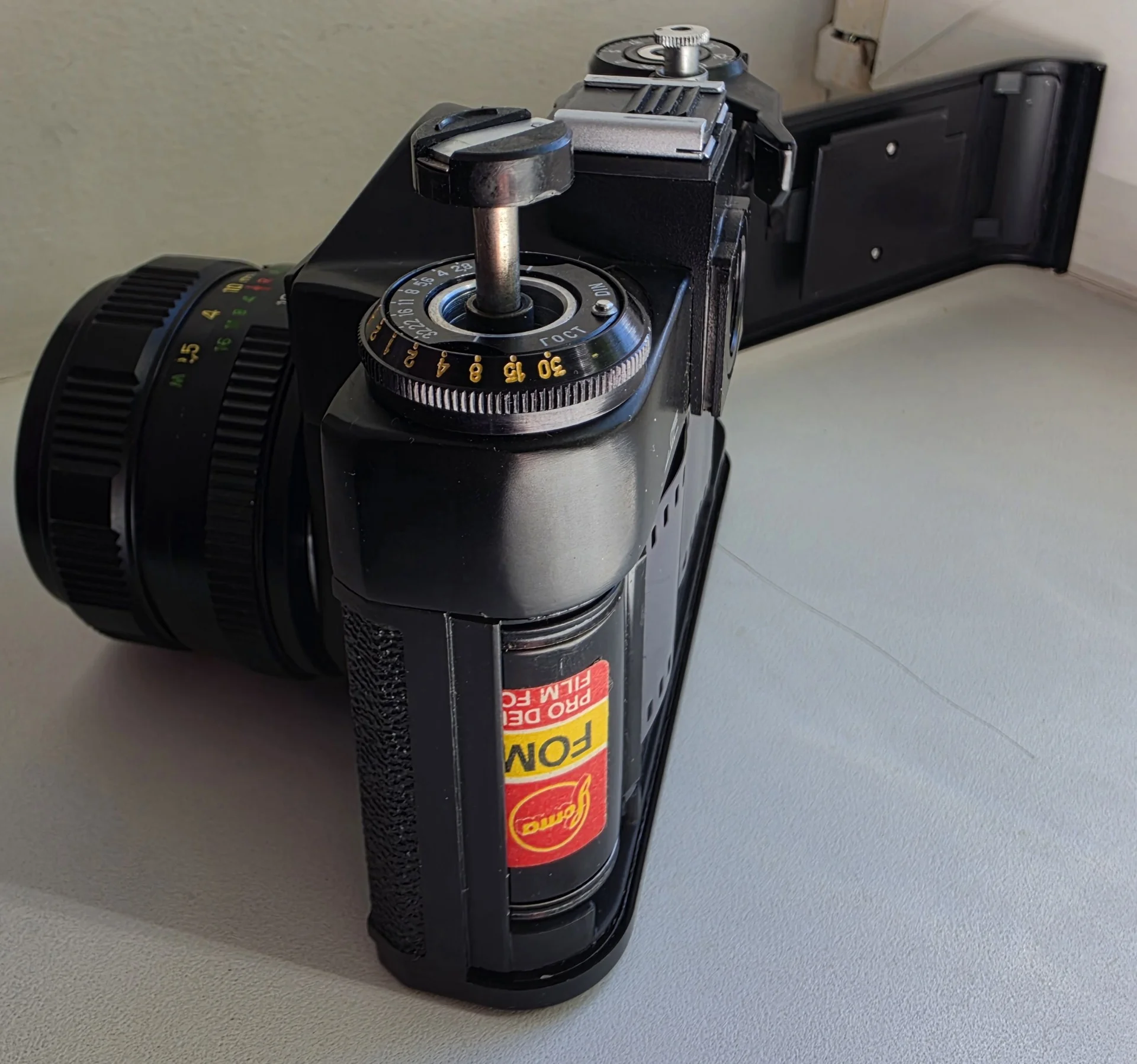 Фотоаппарат Зенит с объективом Helios-44М-4  2/58. - миниатюра 5