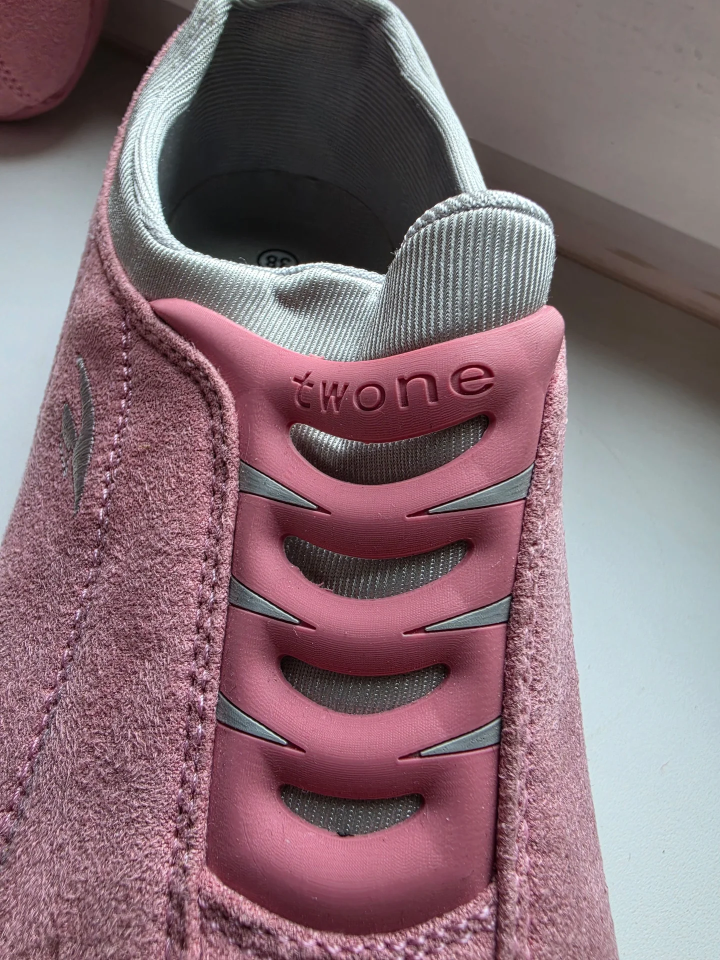 Кроссовки  twone, 38 размер.Новые - миниатюра 4
