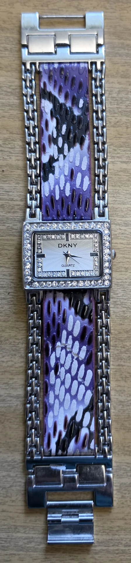 Часы DKNY женские, кварцевые