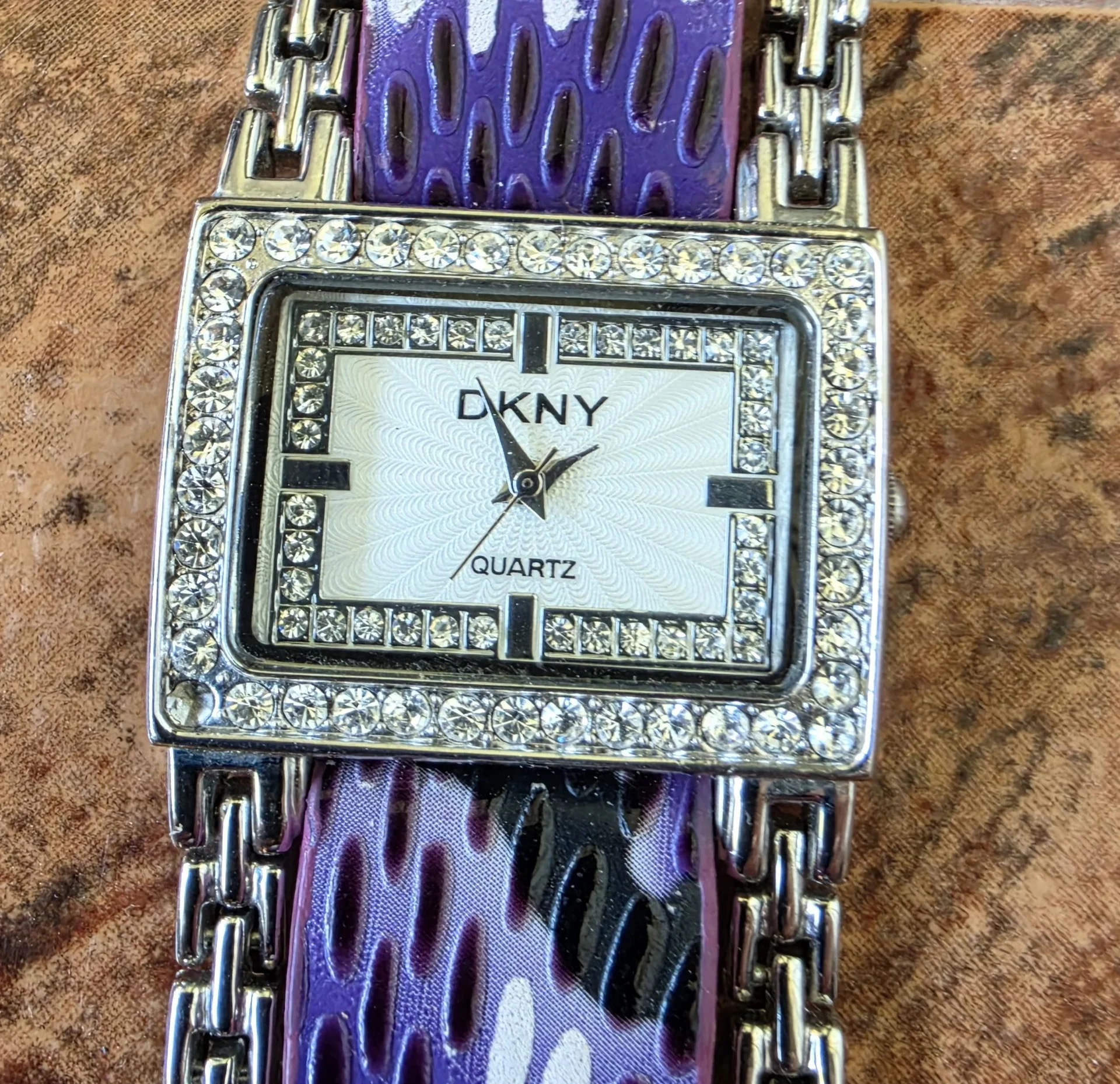 Часы DKNY женские, кварцевые - миниатюра 3