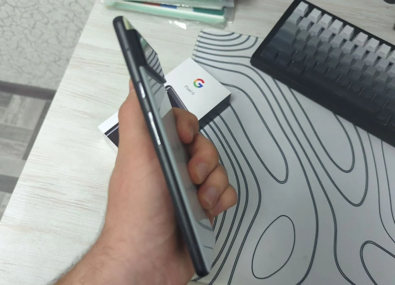 Google Pixel 6, 8/128 гб, SIM + eSIM - миниатюра 3