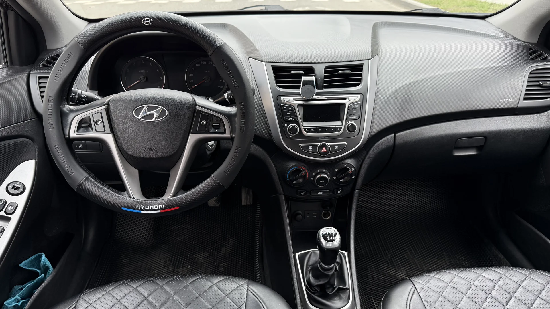 Hyundai Solaris 2014 - миниатюра 14