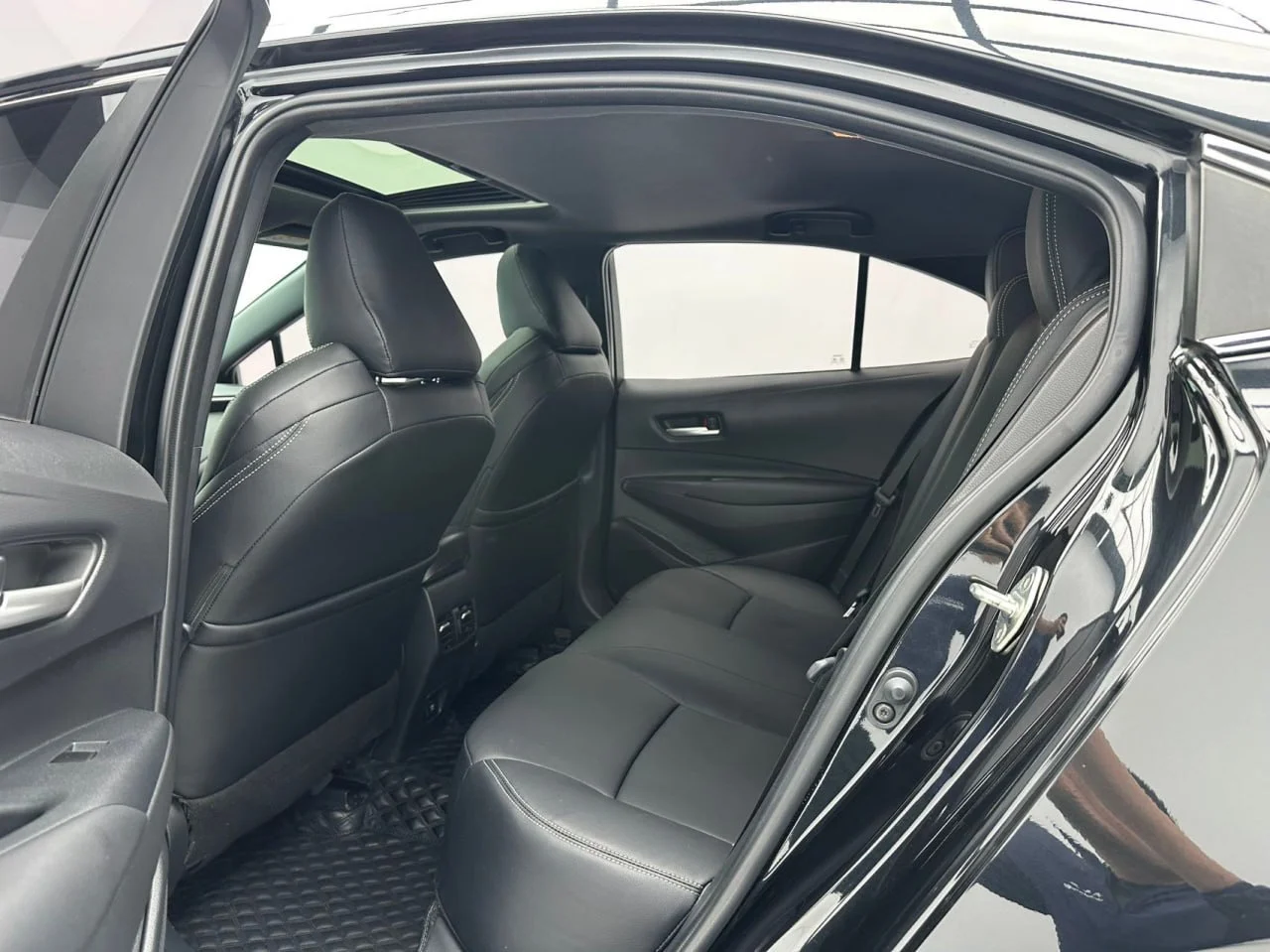 Toyota Levin 2022 185T CVT Luxury Edition - миниатюра 7