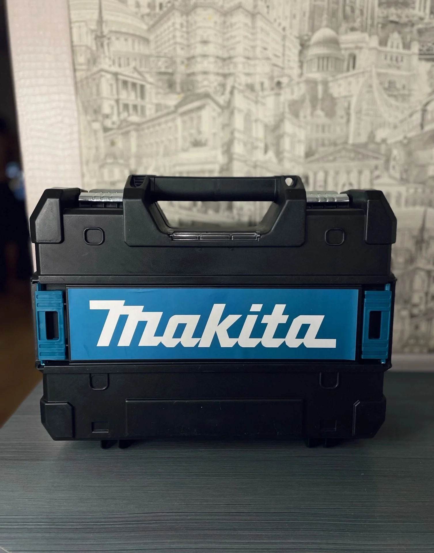 Лазерный уровень Makita со штативом / 16 лучей - миниатюра 2