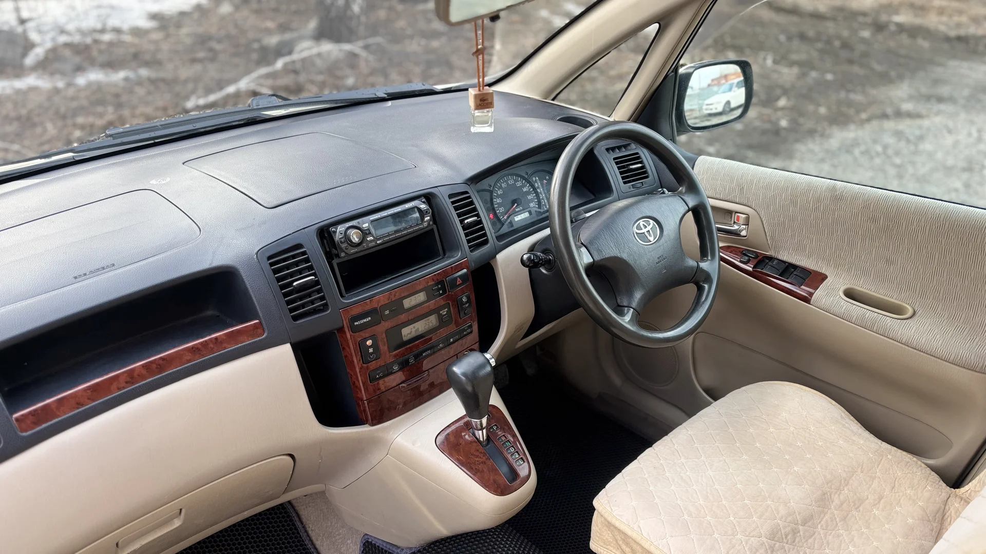Toyota Corolla spacious - миниатюра 5
