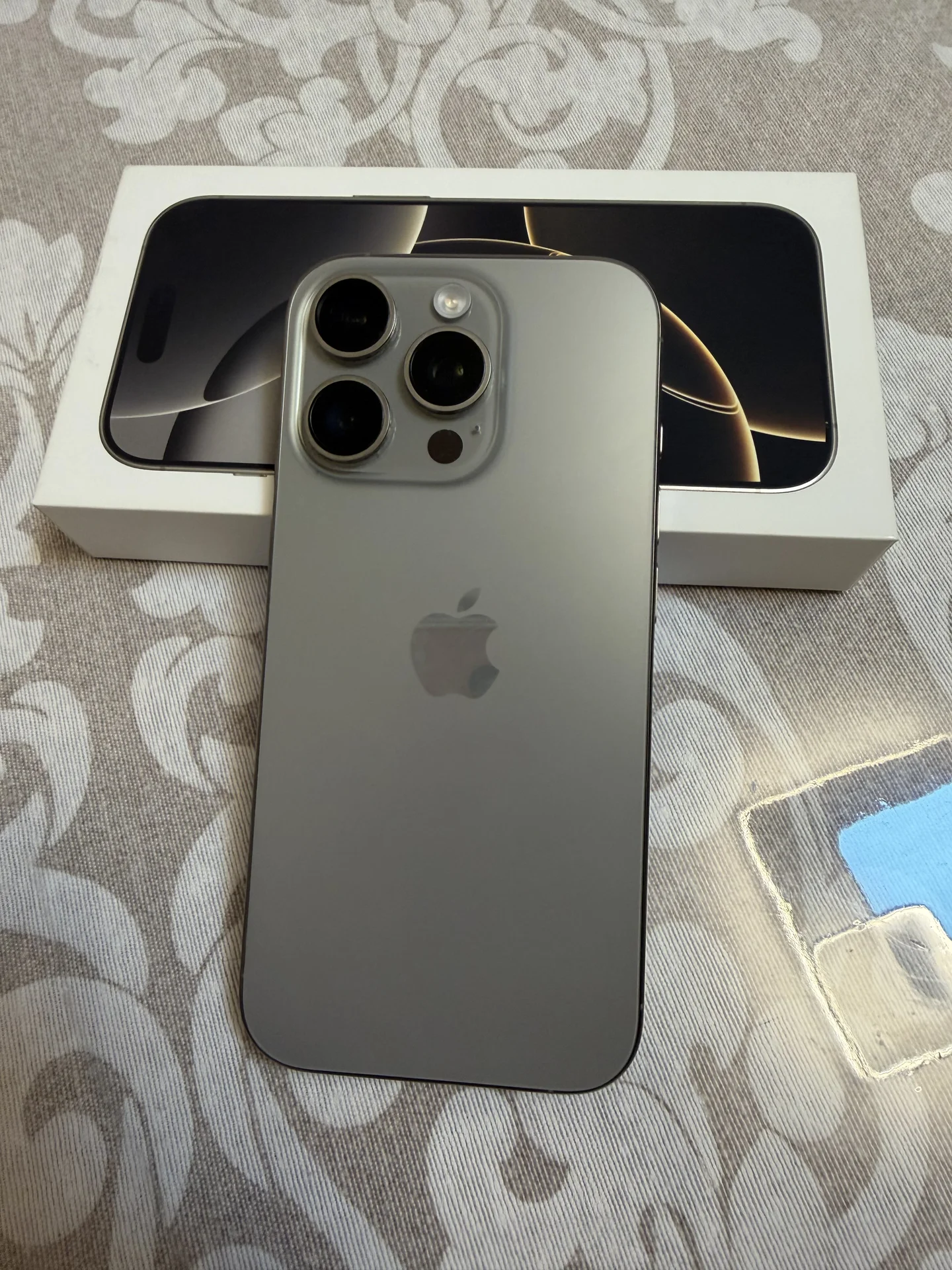 IPhone 16 pro 256gb SIM + eSIM - миниатюра 2