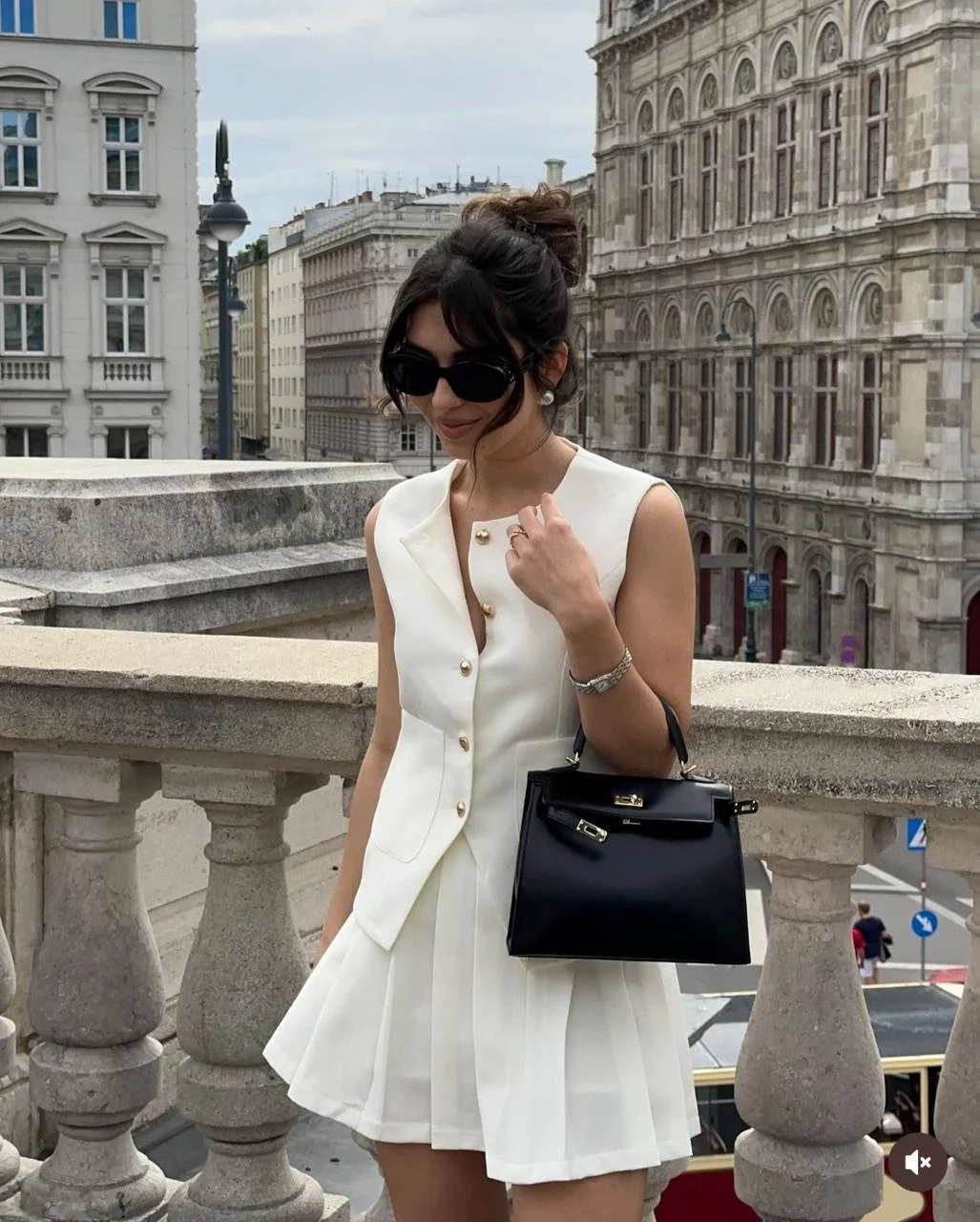 Жилетка и юбка женская - изображение 1