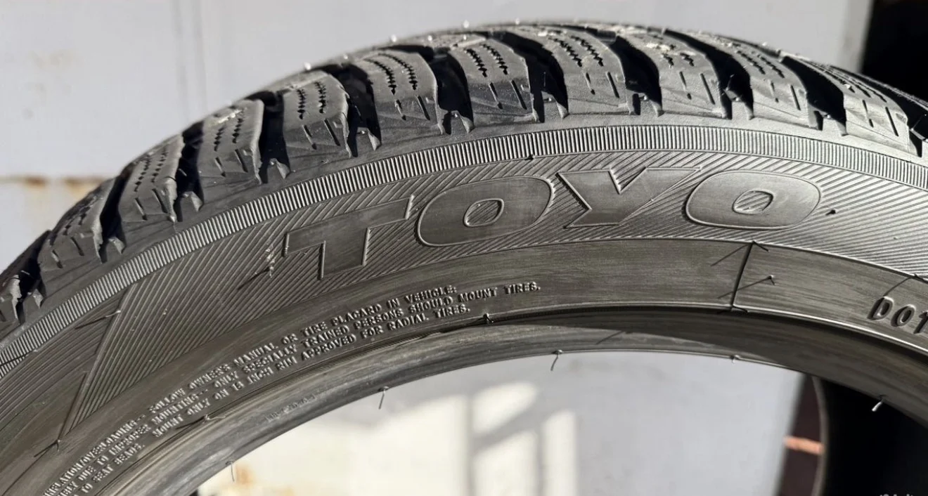Зимние шины TOYO 245/45/18 шипы - миниатюра 4