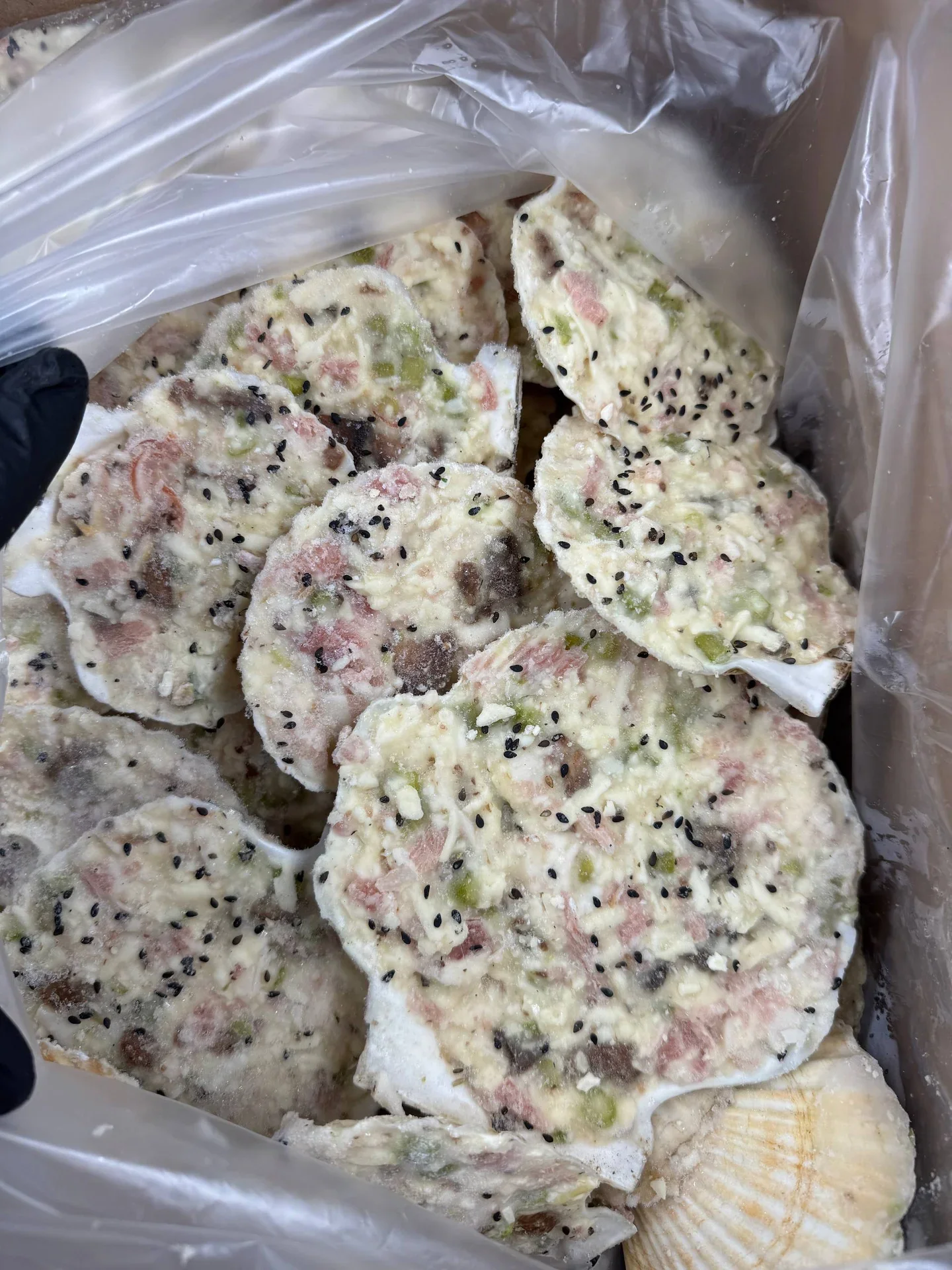Гребешок для запекания "по Шанхайски" с сыром, беконом, грибами, спаржей (1/5кг)