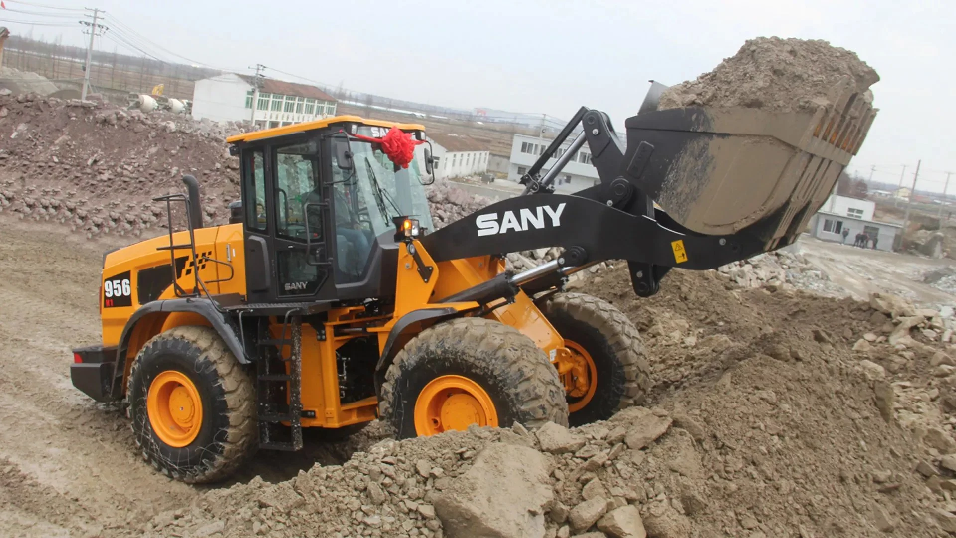 Продажа фронтального погрузчика SANY SW956K1. 5.5 тонн, двигатель Weichai. В наличии. Лизинг. - миниатюра 2