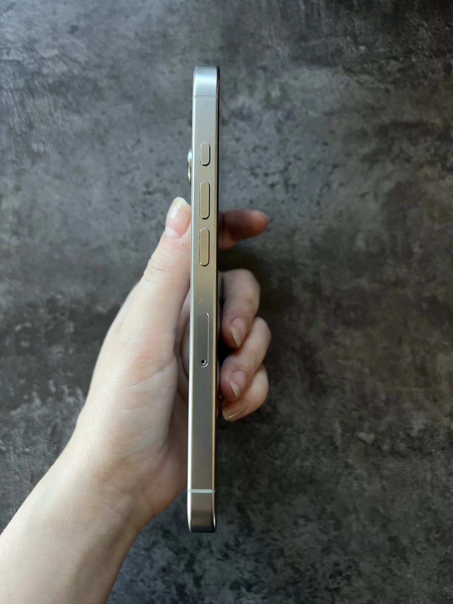 iPhone 16 Pro - миниатюра 3