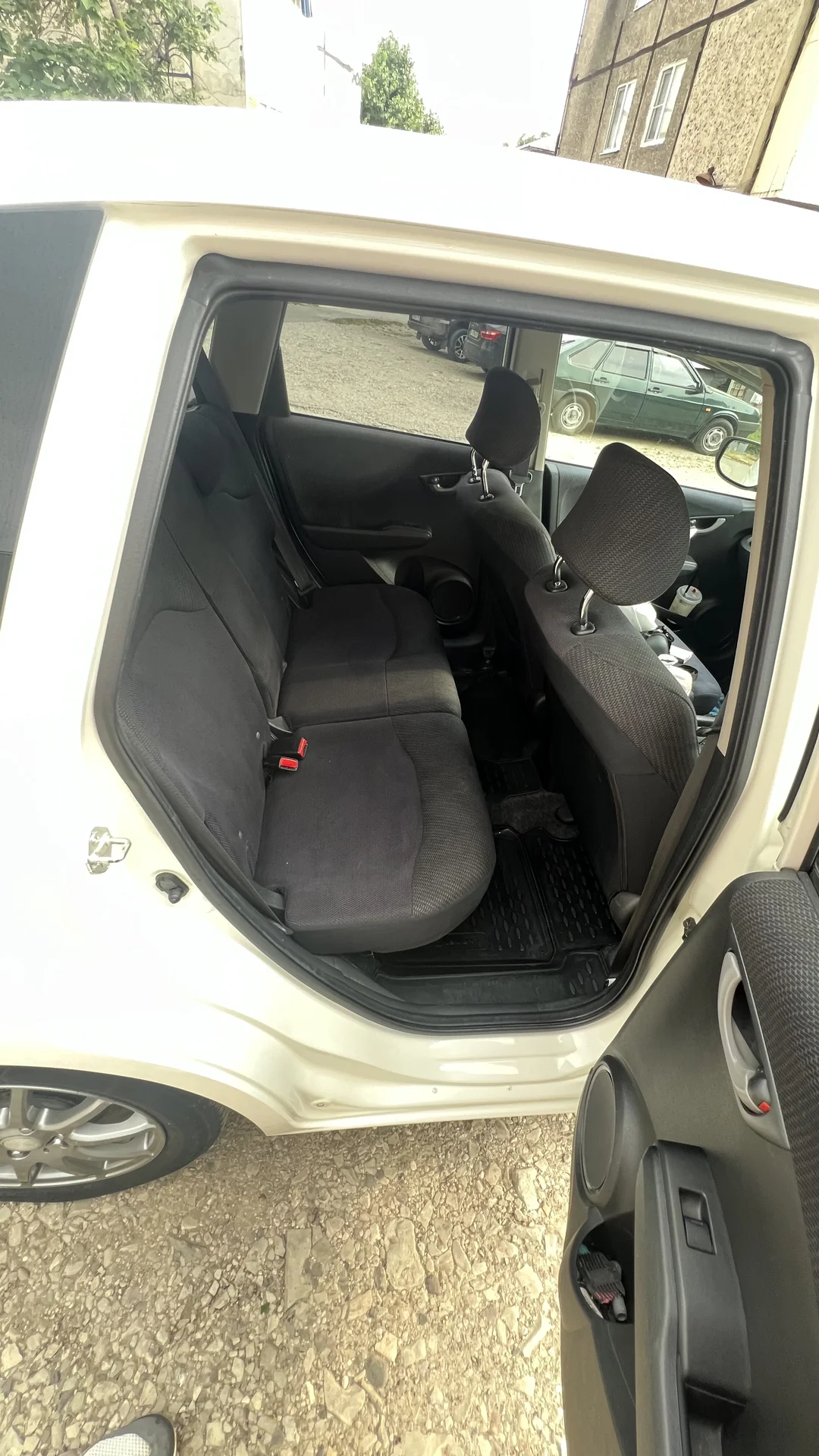 Honda Fit Hybrid - миниатюра 10