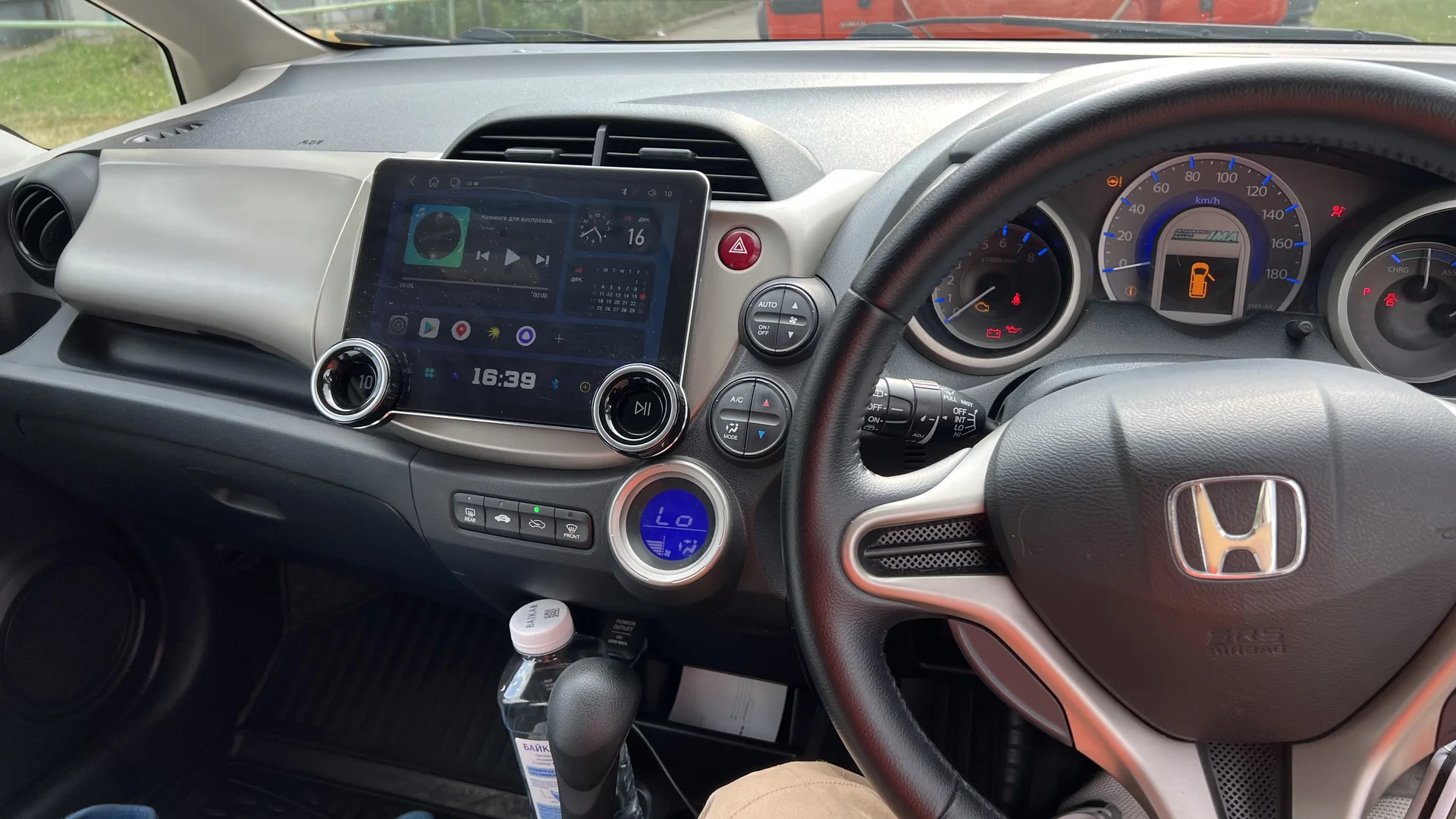 Honda Fit Hybrid - миниатюра 12