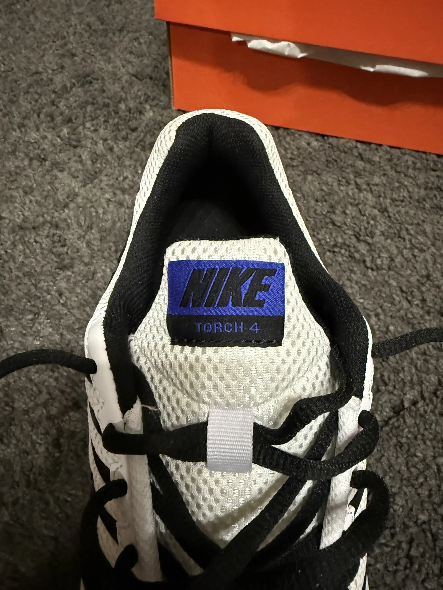 Кроссовки. Nike Tourch 4 - миниатюра 2