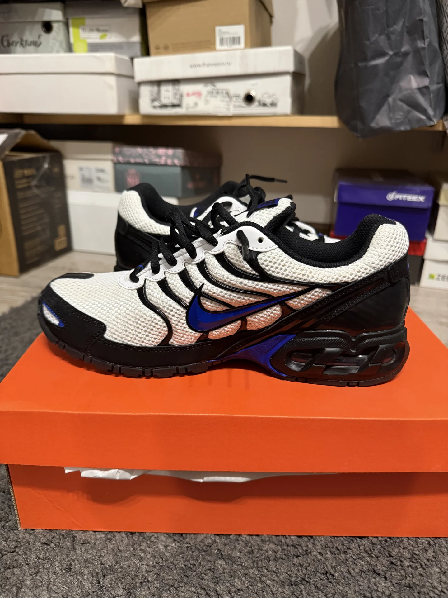 Кроссовки. Nike Tourch 4 - миниатюра 5