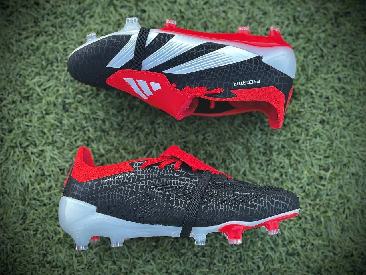 Бутсы Adidas Predator - миниатюра 2