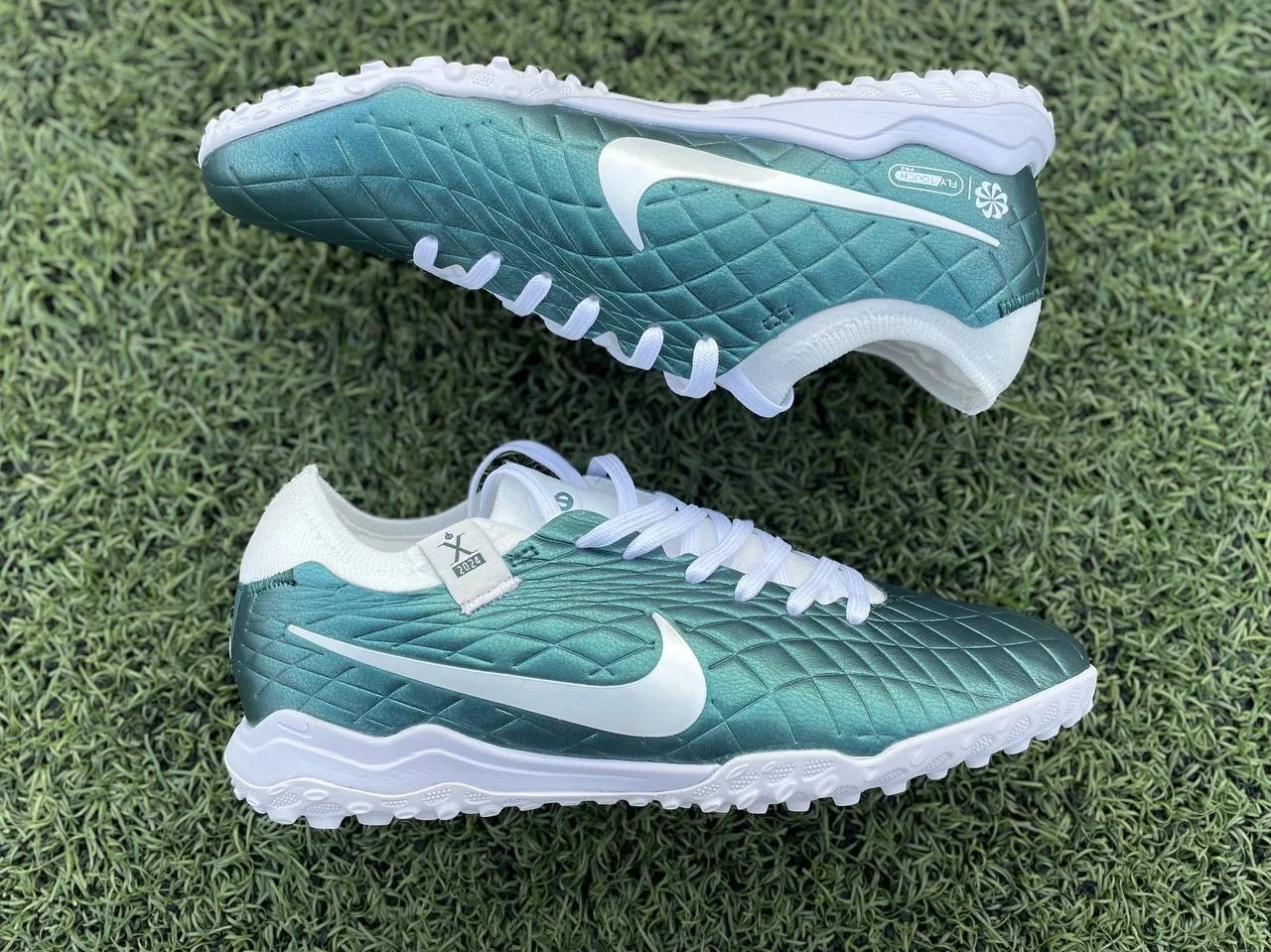 Сороконожки Nike Tiempo Legend 10 Pro - миниатюра 2
