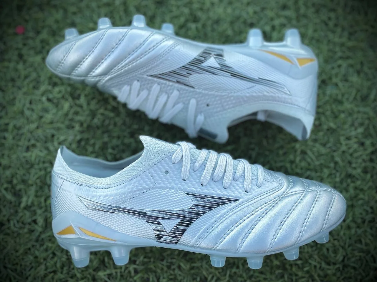 Бутсы Mizuno Morelia Neo IV - миниатюра 2