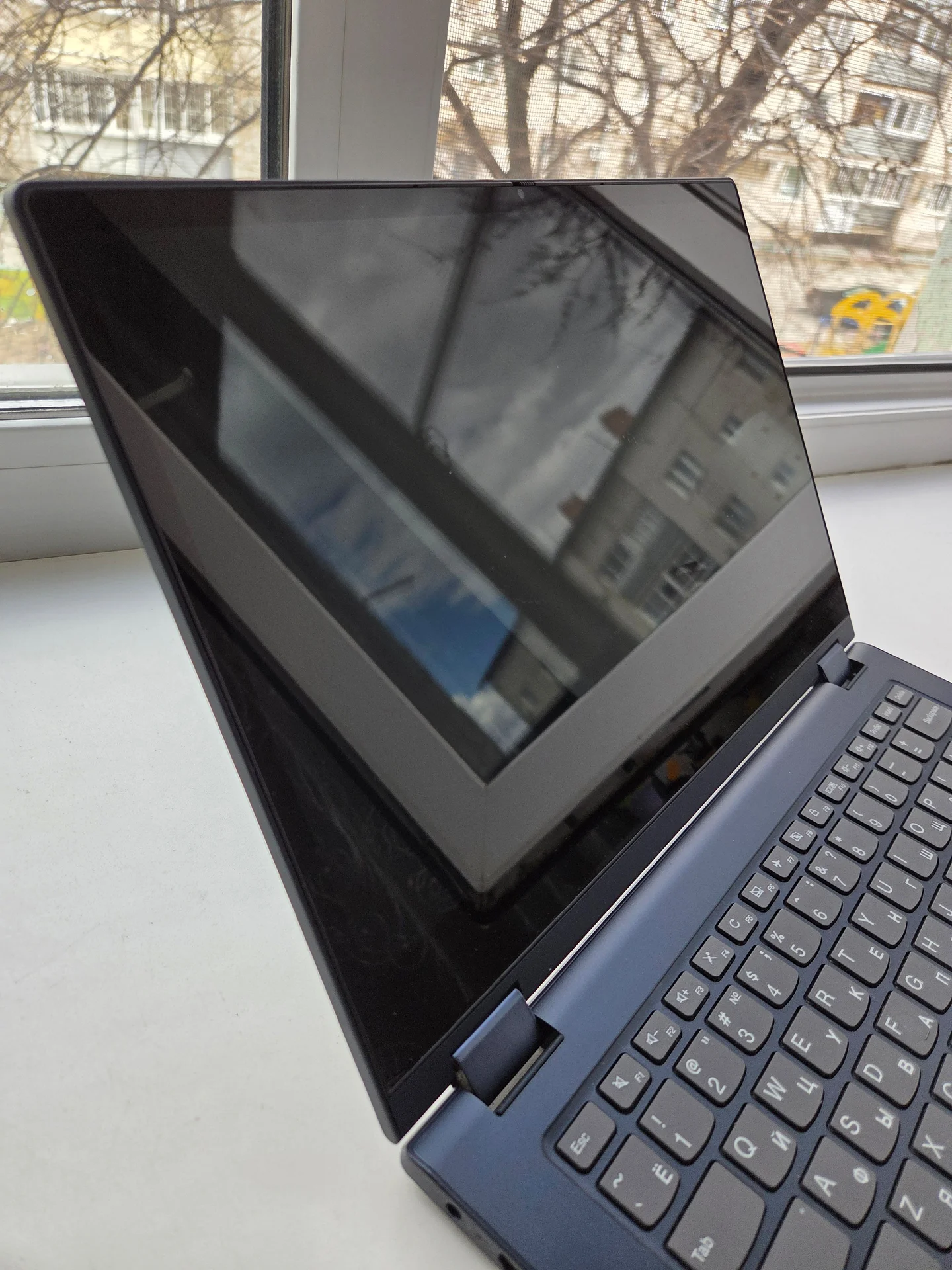 Ноутбук-трансформер Lenovo - миниатюра 3