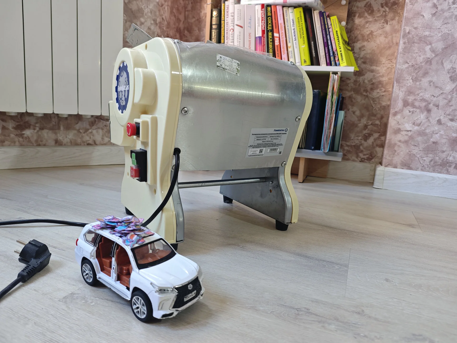 Тестораскаточная машина Foodatlas DHH-220CM - миниатюра 4