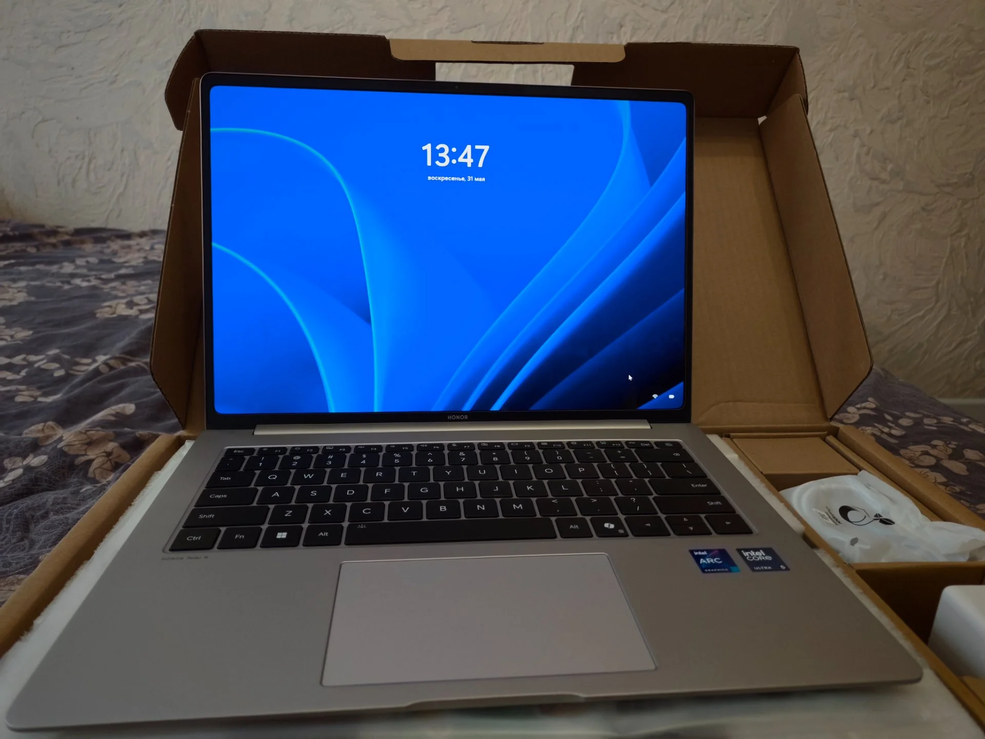 Honor MagicBook Pro 14 i5 ultra 24gb/1tb - миниатюра 3