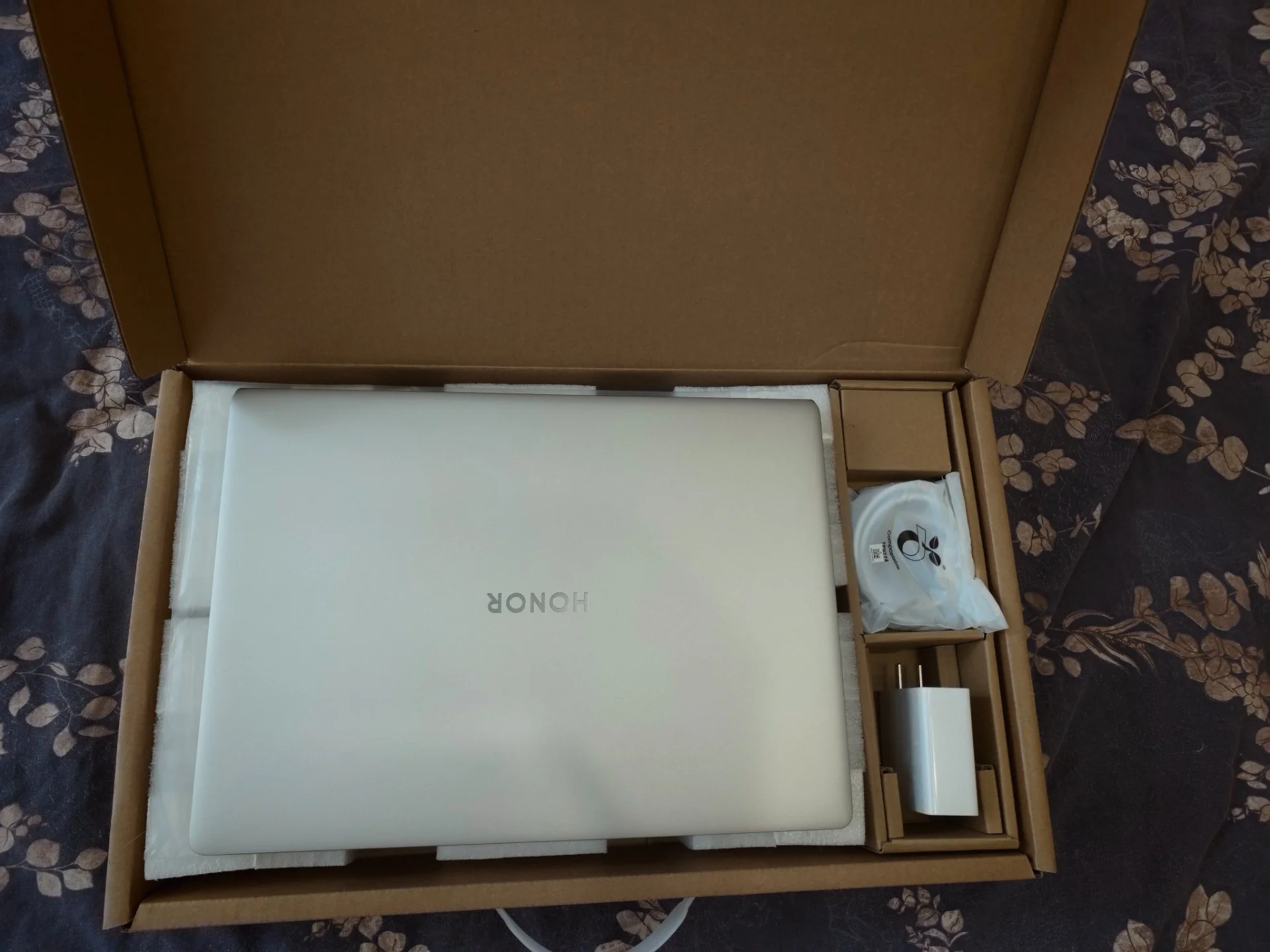 Honor MagicBook Pro 14 i5 ultra 24gb/1tb - миниатюра 9