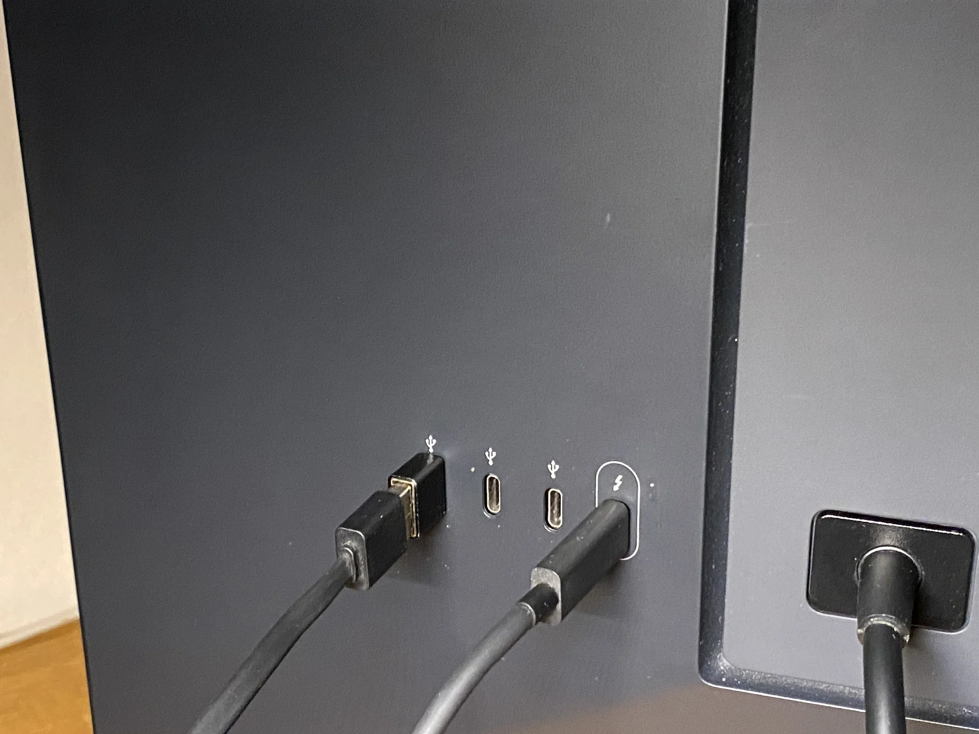 LG Ultrafine 5k 27 MD5KL-B - миниатюра 8