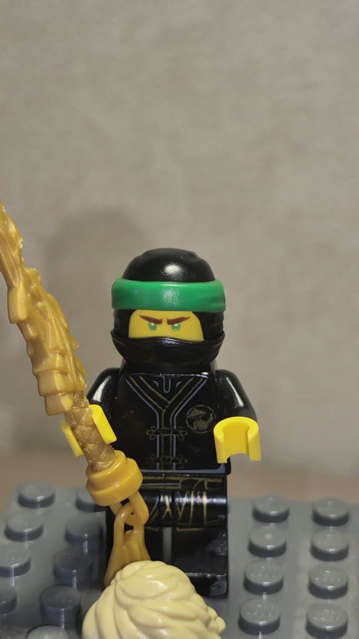 Lego ninjago фигурка Ллойд - видео 1