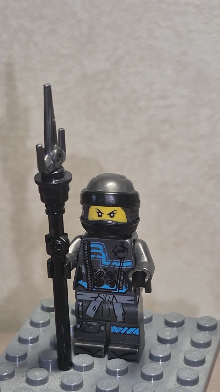 Lego ninjago Фигурка Нии 9 сезон - видео 1