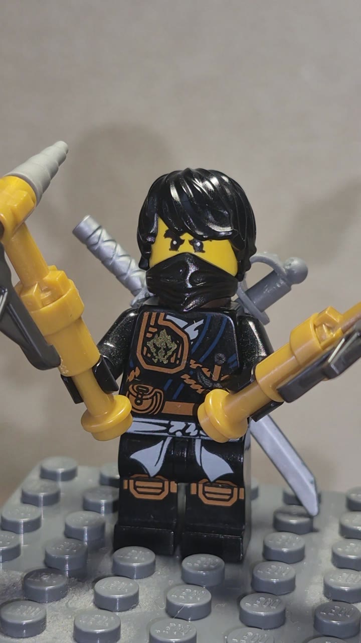 Lego ninjадо Фигурка Коул - видео 1