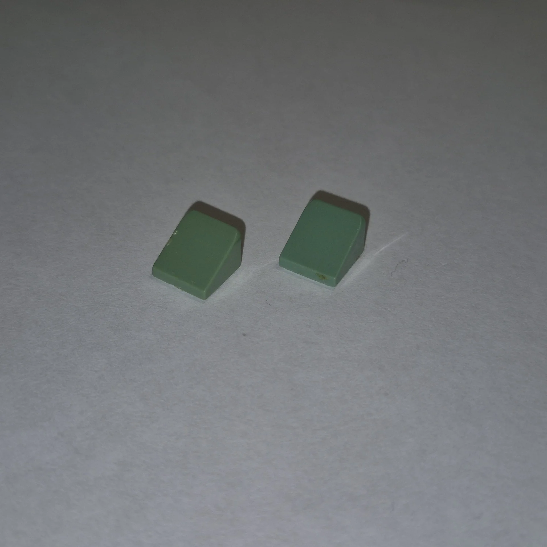 Оригинальные детали LEGO 54200 Slope 30 1x1x2/3 (С