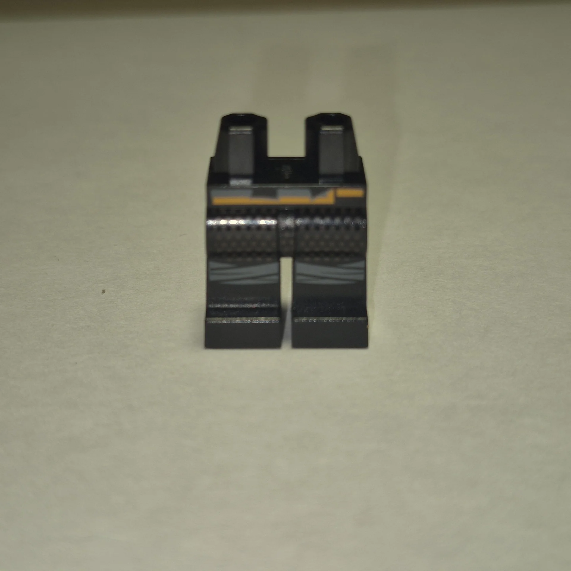 Оригинальные ноги LEGO Ниндзяго (Коул) - изображение 1