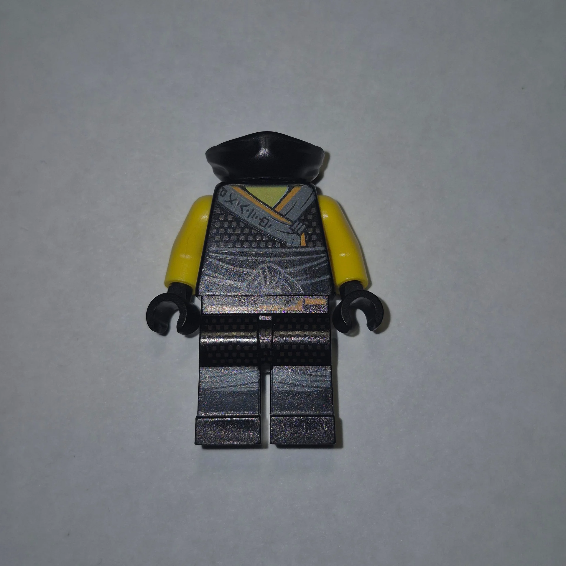 Детали для фигурки LEGO Коул 8 сезон - изображение 1