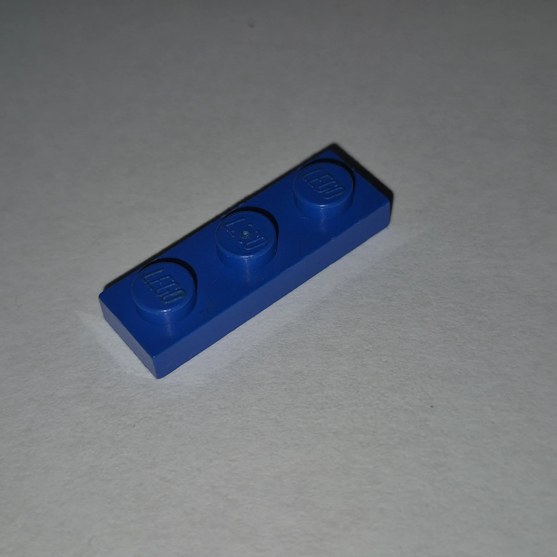 Синяя пластина LEGO 1x3 (Оригинал) - изображение 1