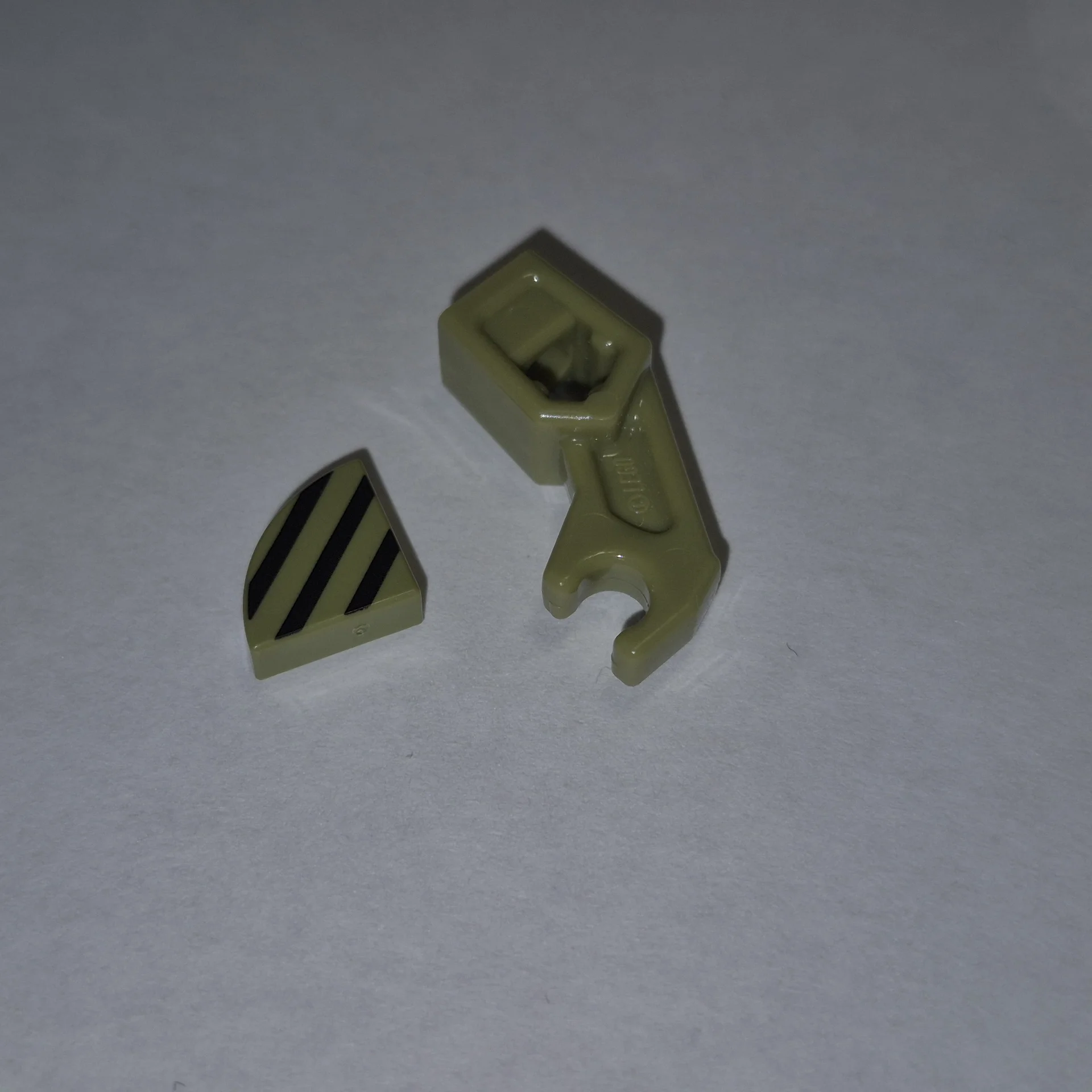 детали LEGO в редком цвете Olive Green - изображение 1