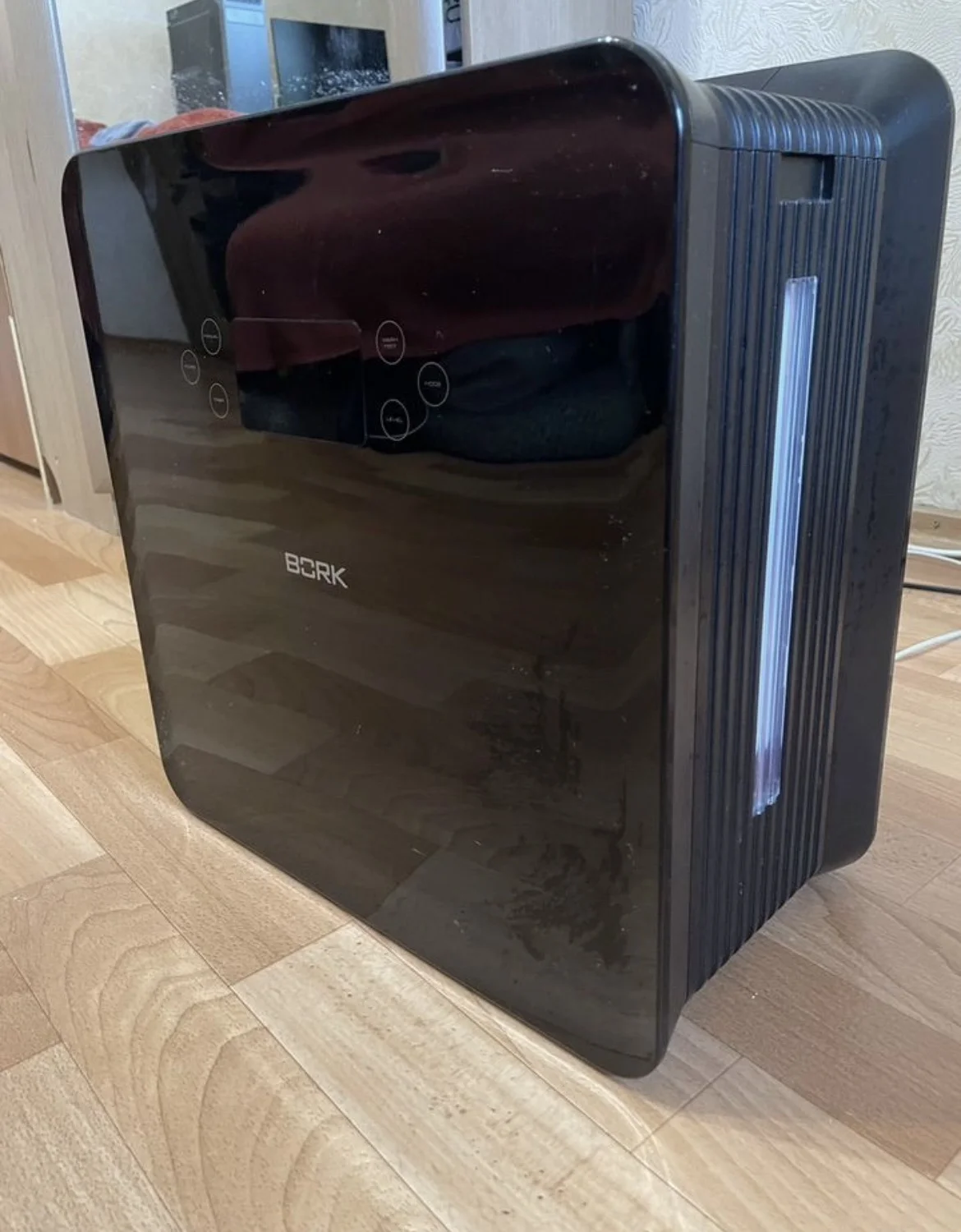 Увлажнитель воздуха Bork Q710 - миниатюра 2