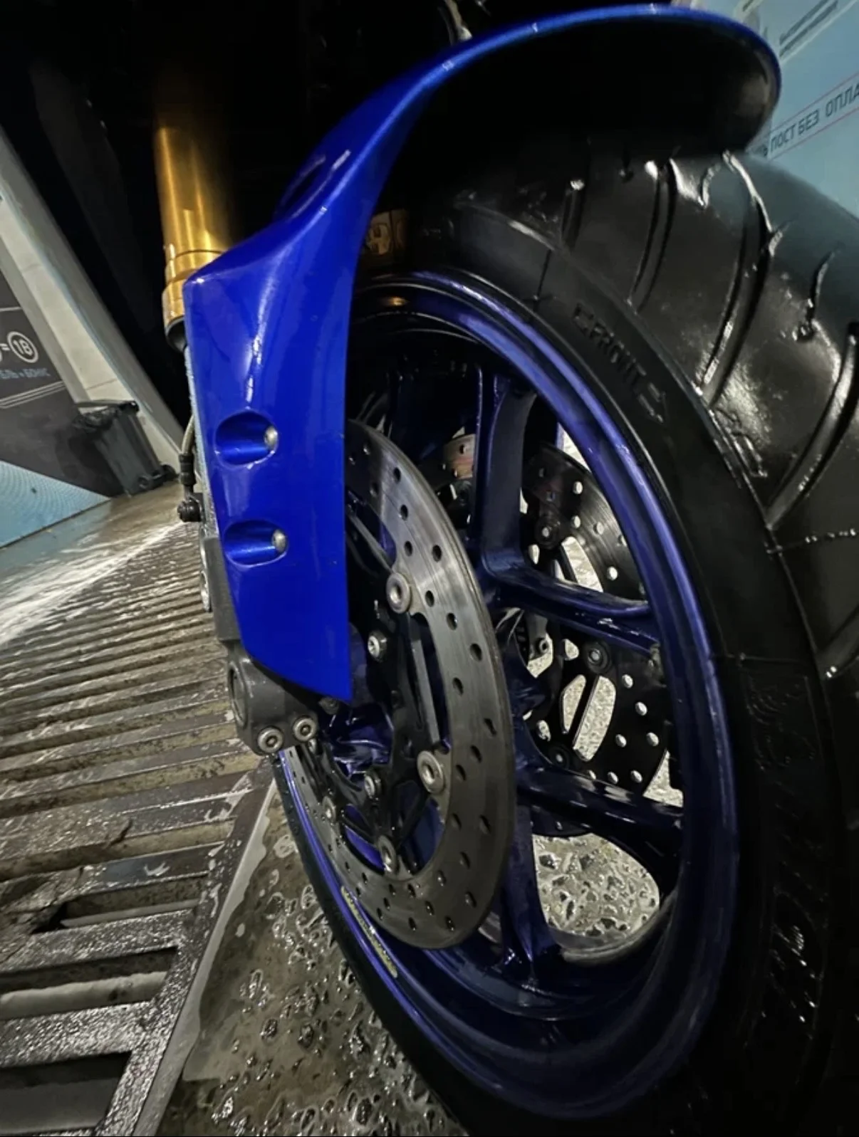 Yamaha YZF-R1 - миниатюра 9