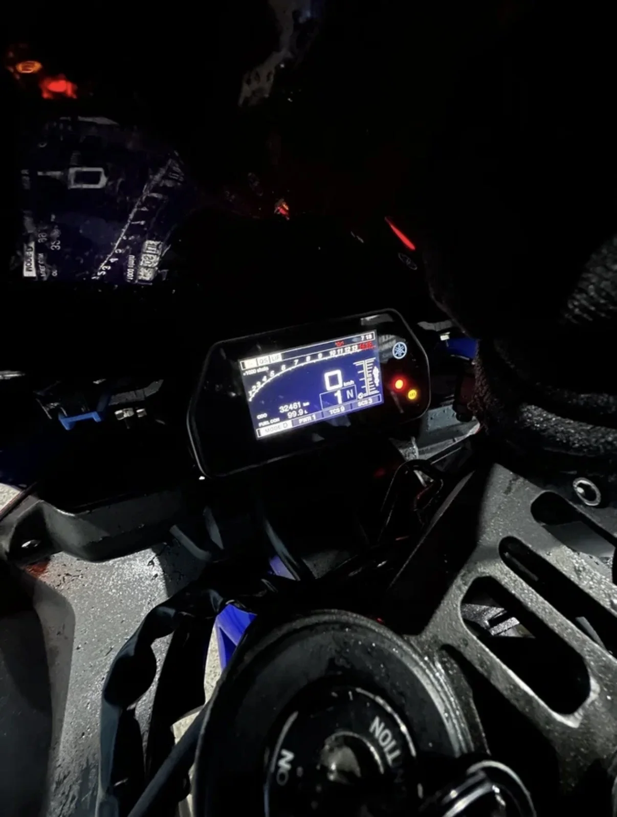 Yamaha YZF-R1 - миниатюра 17